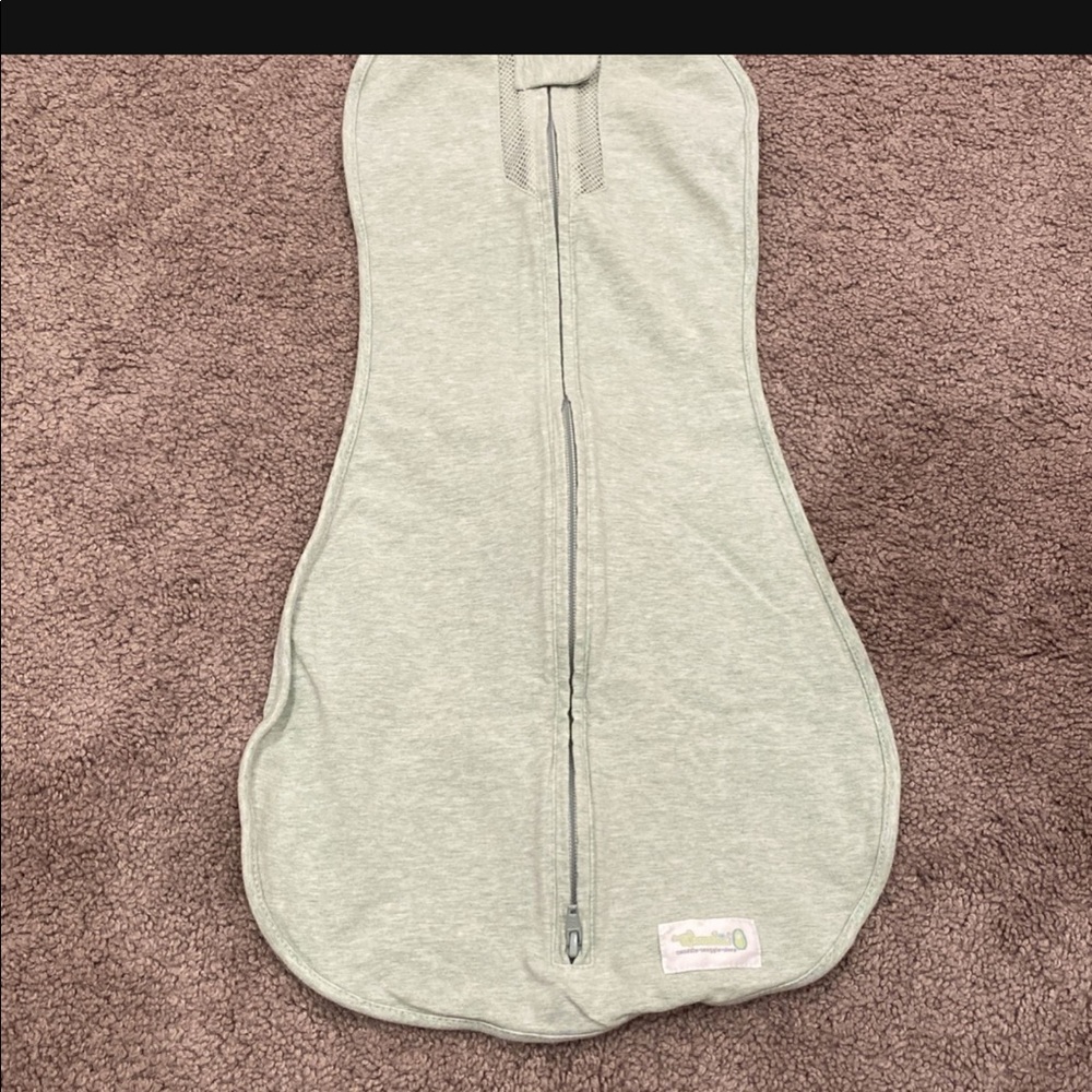 Woombie air swaddle